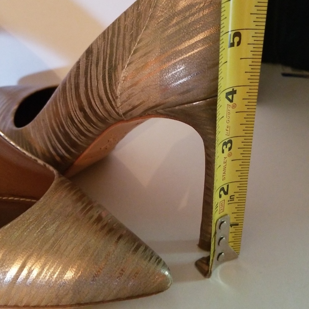 Shoes - Picture 4 of 4